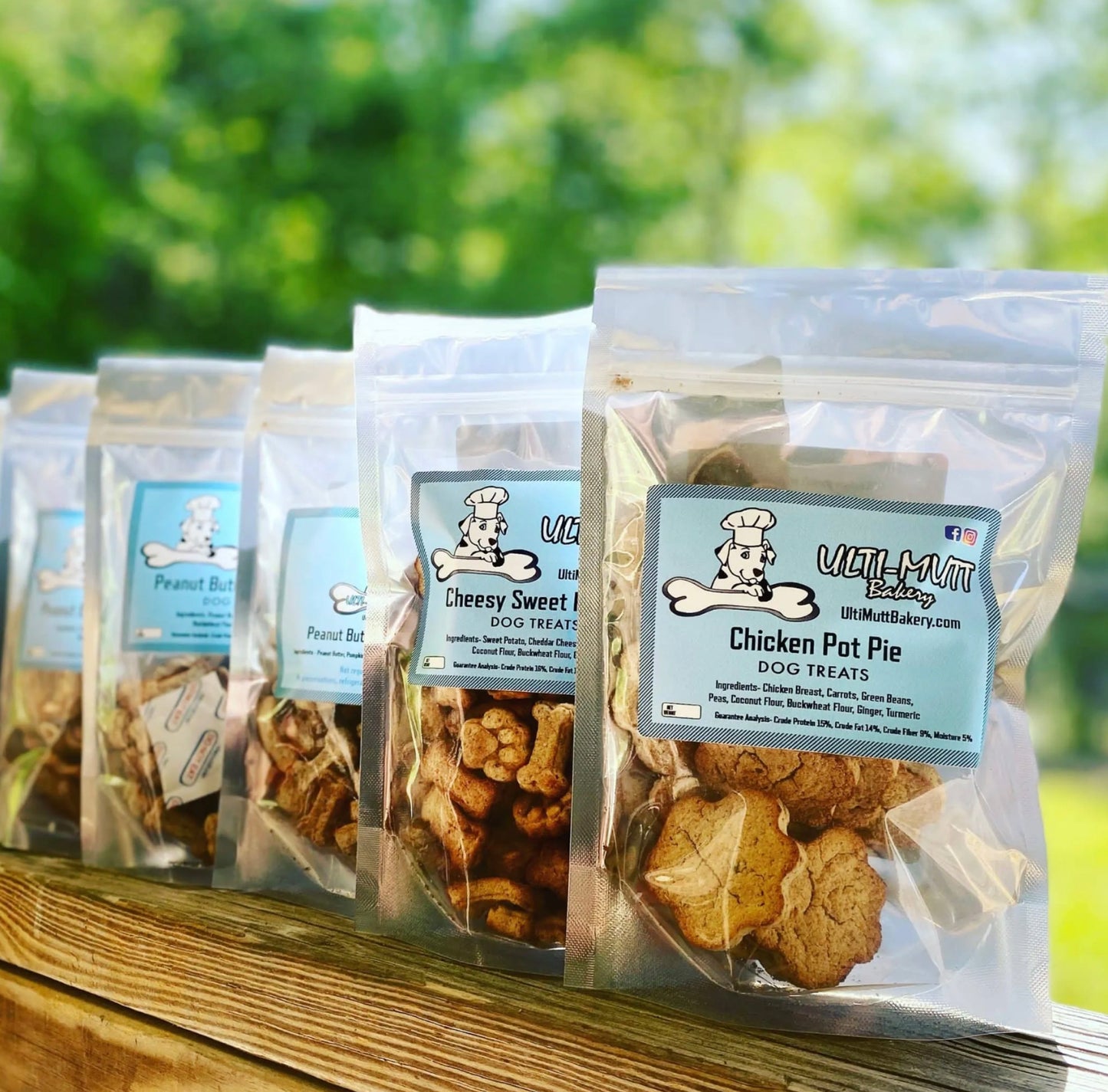 ULTI-MUTT BAKERY PEANUT BUTTER BACON DOG TREATS