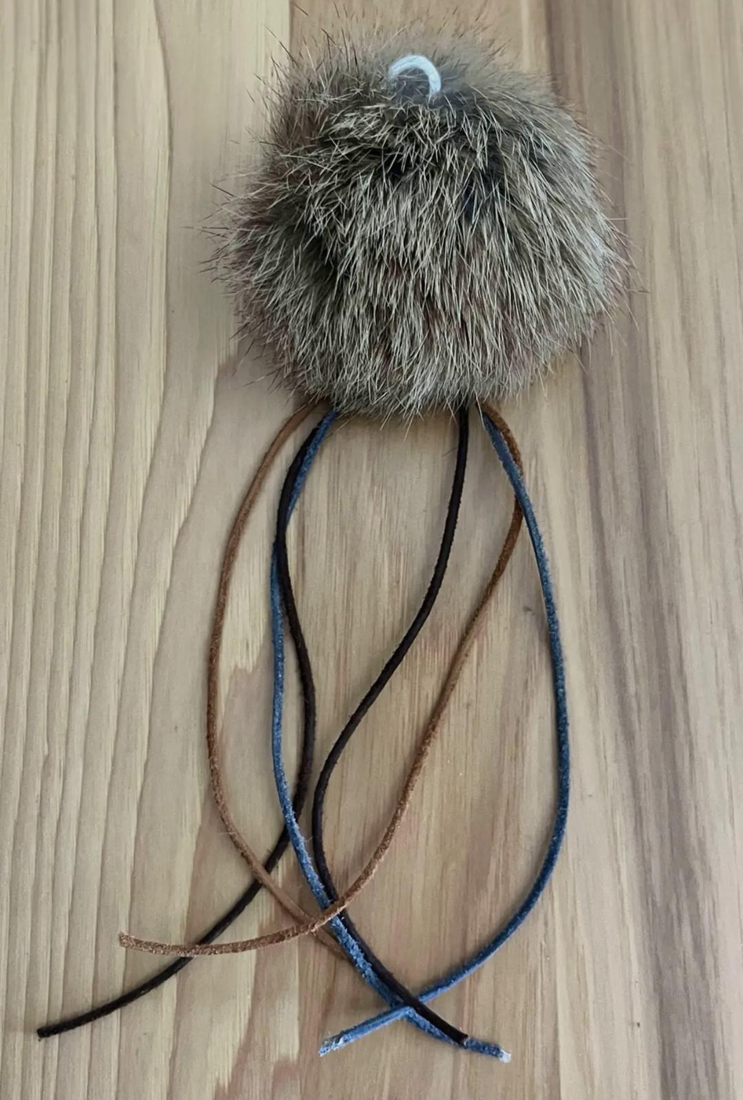 WHISKERS 'N PAWS FUZZY LURE CAT TOY
