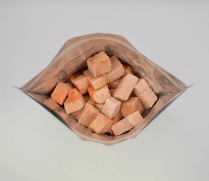 HAPPY CLAWS LUCKY PAWS FREEZE DRIED SALMON CUBES